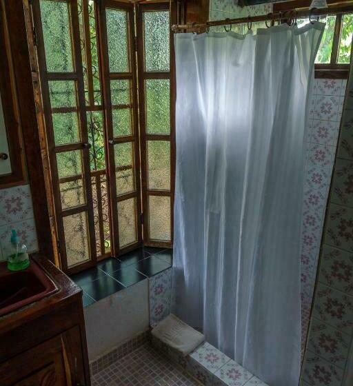 اتاق لوکس با تخت بزرگ, Finca Ixobel