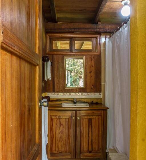 اتاق استاندارد سه تخته با بالکن, Finca Ixobel