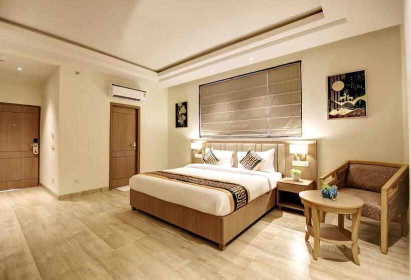 اتاق استاندارد, Royal Marina Near Igi Airport Delhi