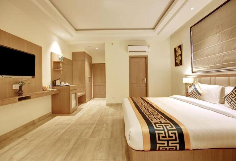 اتاق استاندارد, Royal Marina Near Igi Airport Delhi