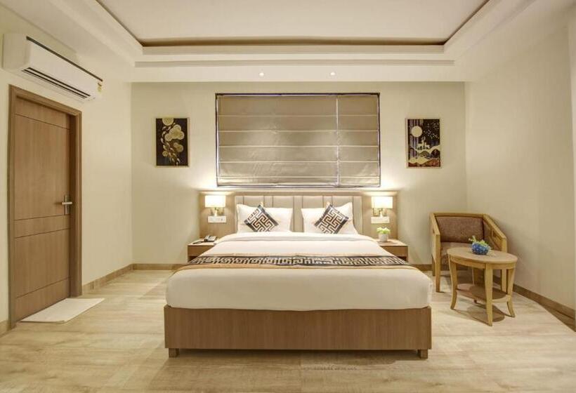 اتاق استاندارد, Royal Marina Near Igi Airport Delhi