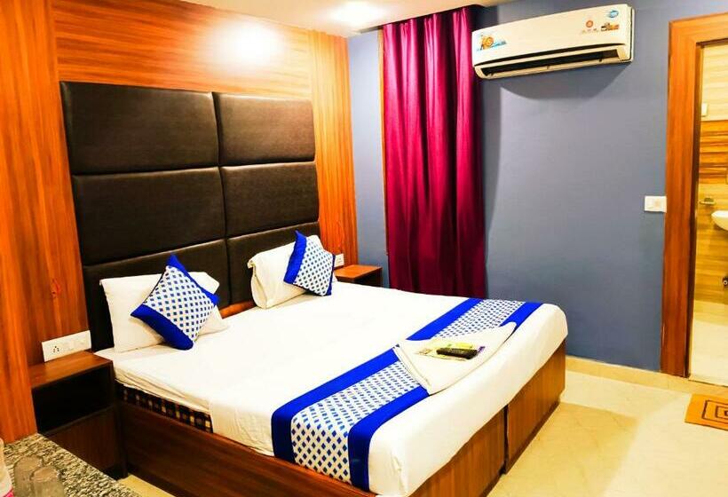 اتاق خانوادگی, Royal Marina Near Igi Airport Delhi