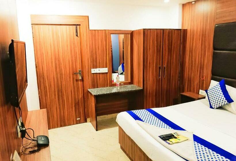 اتاق خانوادگی, Royal Marina Near Igi Airport Delhi