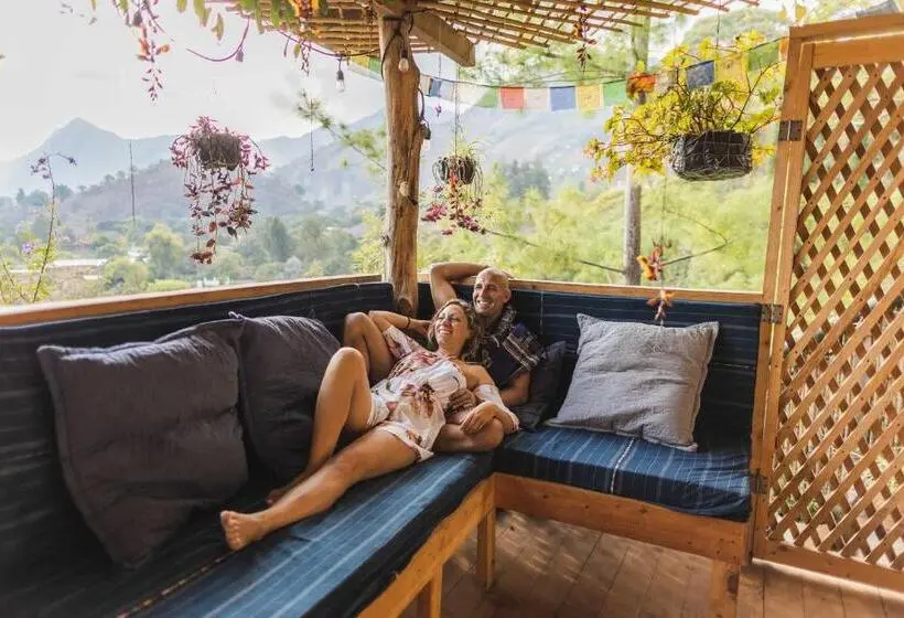 استودیوی استاندارد, Baraka Atitlán