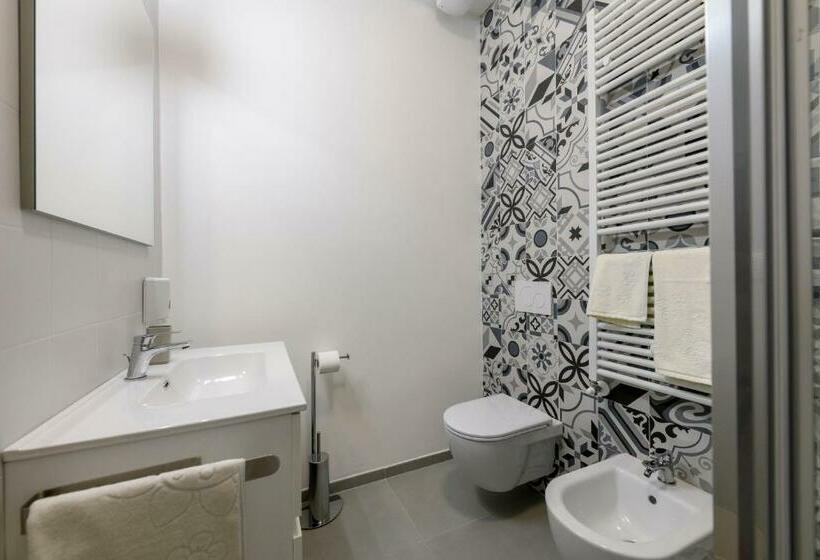 اتاق استاندارد با بالکن, B&b La Fontanella