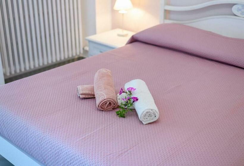 اتاق استاندارد با بالکن, B&b La Fontanella