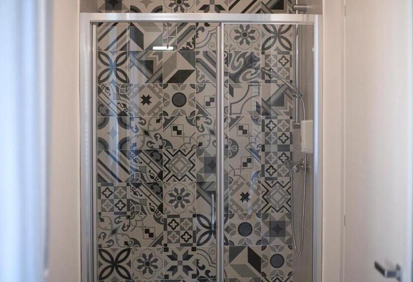 اتاق لوکس سه تخته, B&b La Fontanella