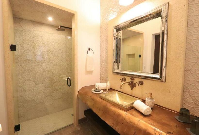 سوییت جونیور, Concepción Hotel Boutique Adults Only