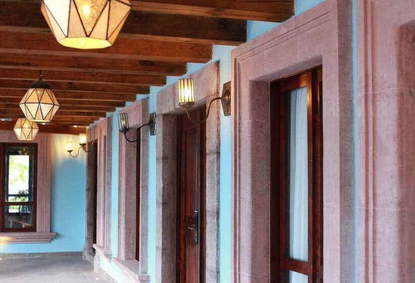 سوییت جونیور, Concepción Hotel Boutique Adults Only