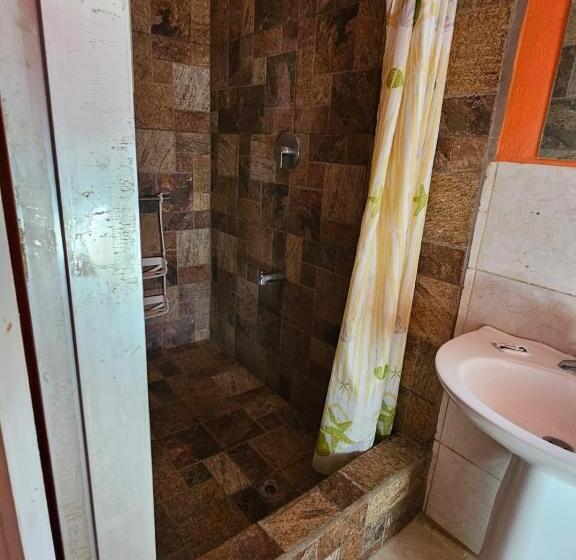 اتاق استاندارد, Fish Tobago Guesthouse Or Joy And Brandon Guesthouse