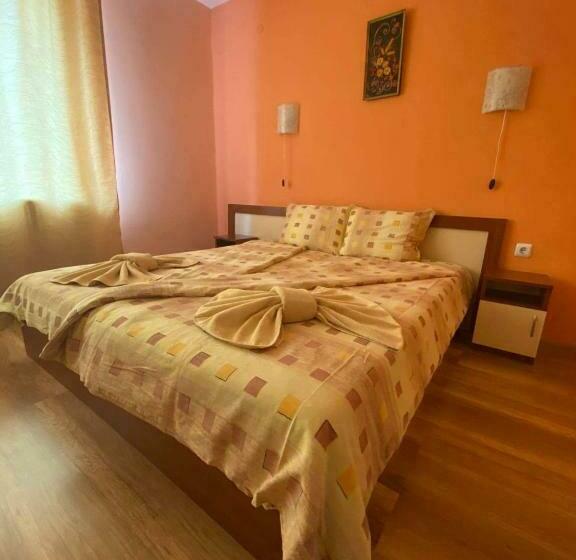 חדר סטנדרט עם מרפסת, Guest House Kostovi