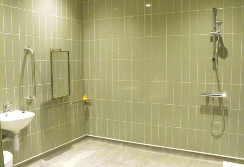 스탠다드 룸, The Forresters Arms Kilburn