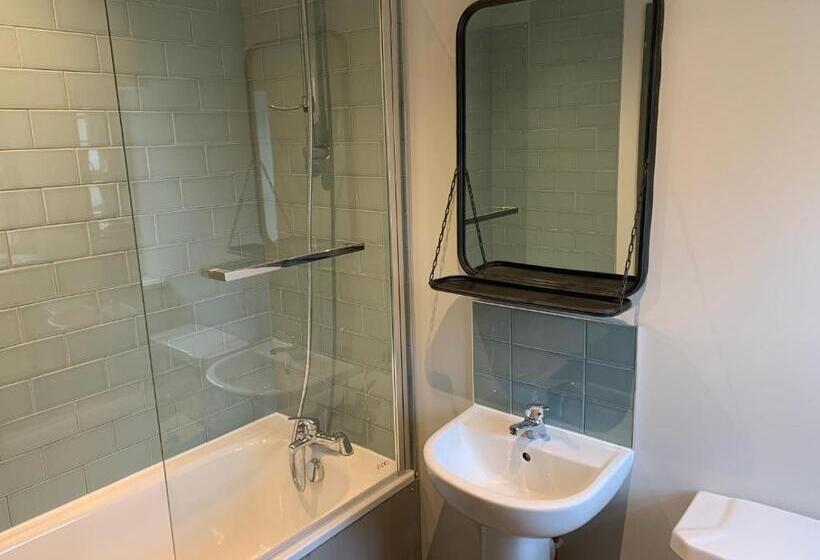 스탠다드 룸, The Forresters Arms Kilburn