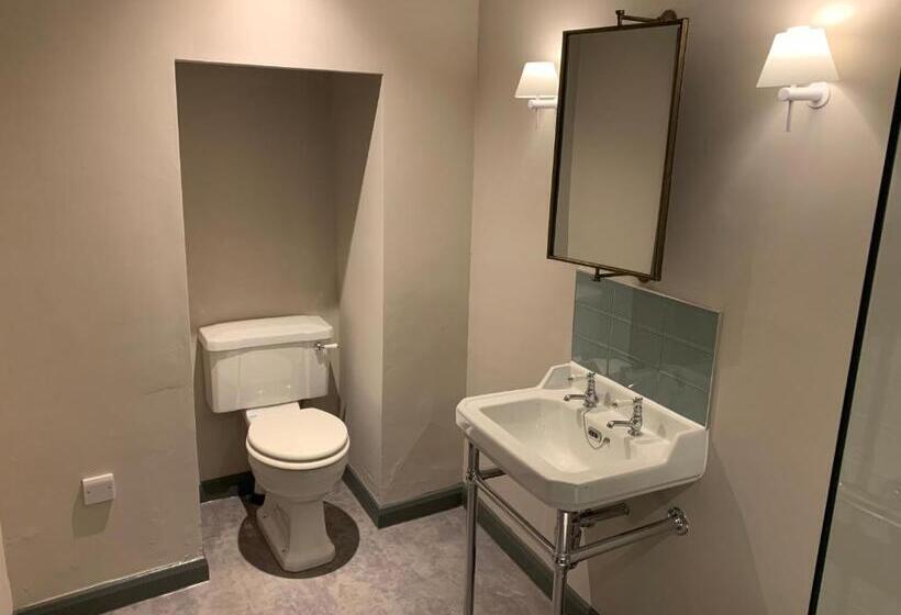 디럭스 룸 킹사이즈 침대, The Forresters Arms Kilburn