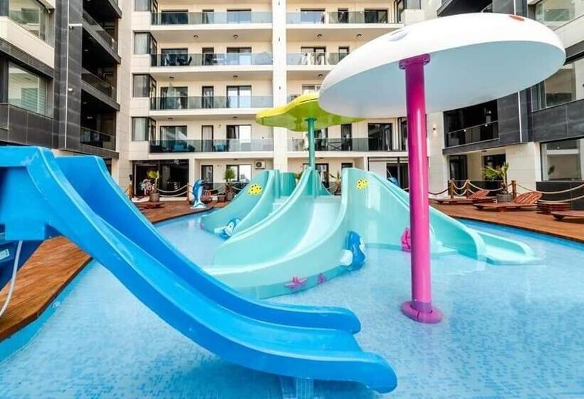 スタンダードスタジオ, Buildings