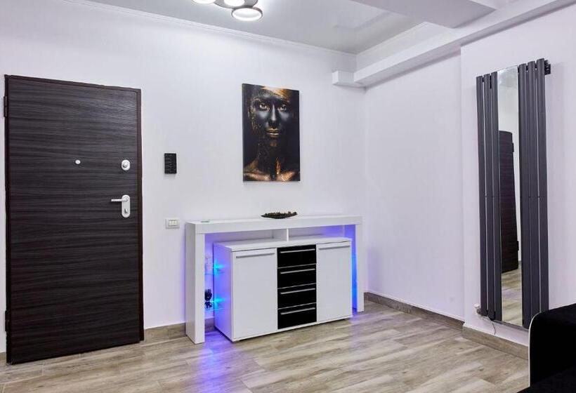 海の見える１ベッドルームアパートメント, Buildings