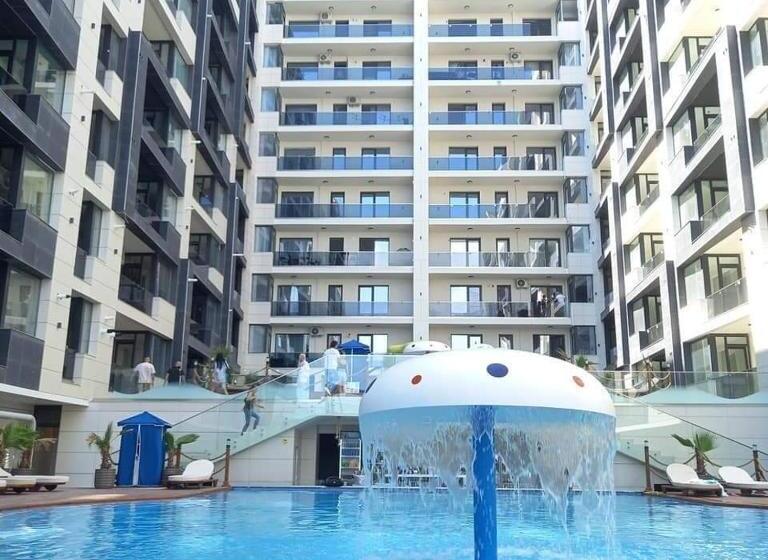 スタンダードスタジオ, Buildings