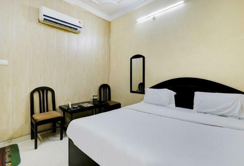 スタンダードルーム, Collection O Hotel Pal Avadh