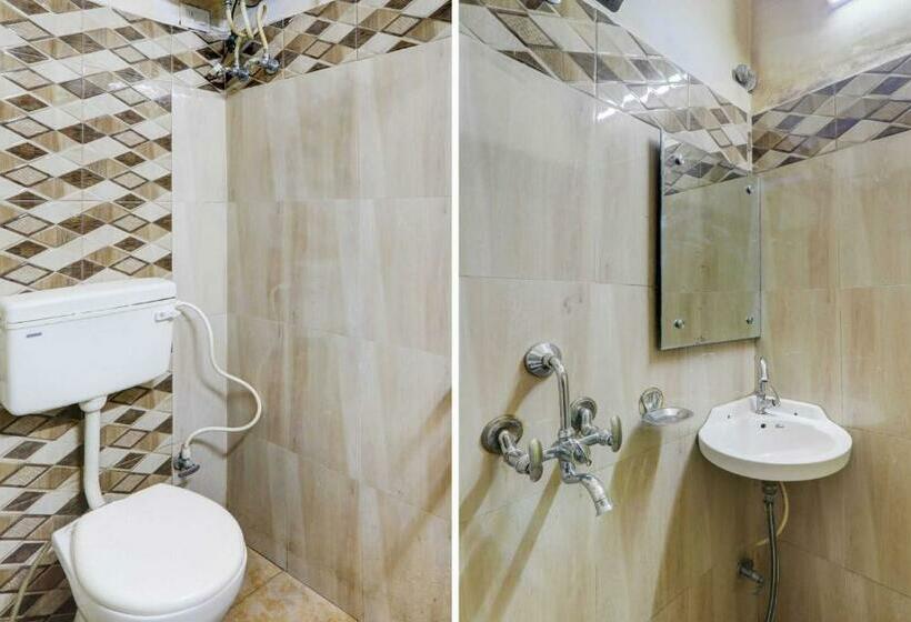 スタンダードルーム, Collection O Hotel Pal Avadh