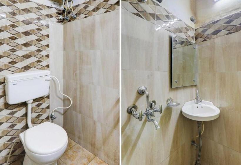 スタンダードルーム, Collection O Hotel Pal Avadh