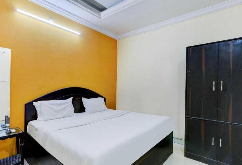 スタンダードルーム, Collection O Hotel Pal Avadh