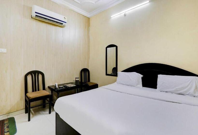 スタンダードルーム, Collection O Hotel Pal Avadh