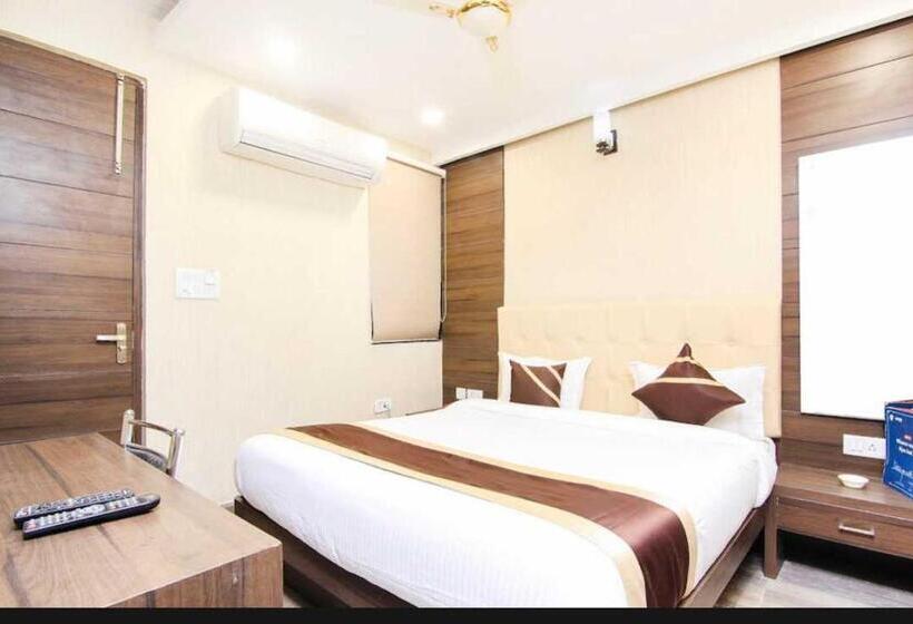 スタンダードルーム, Collection O Hotel Pal Avadh