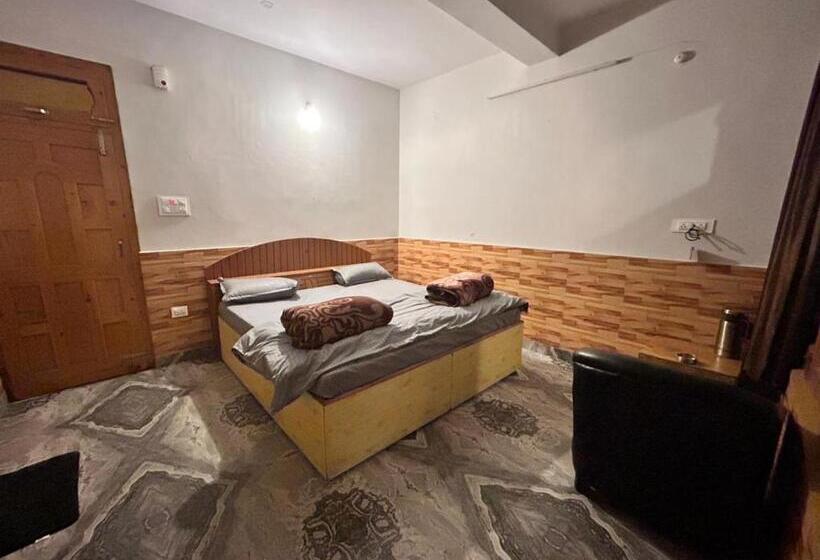 マウンテンビュースタンダードルーム, Flipsyde Retreat