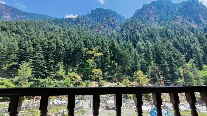 Deluxe room with river view, Flipsyde Retreat