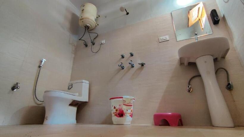 Deluxe room with river view, Flipsyde Retreat