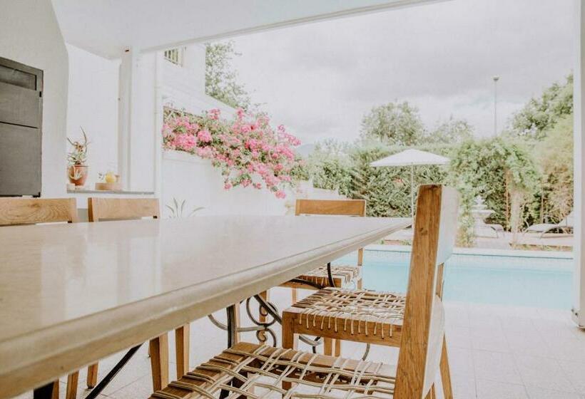 Дом 1 Спальня, Franschhoek Village House