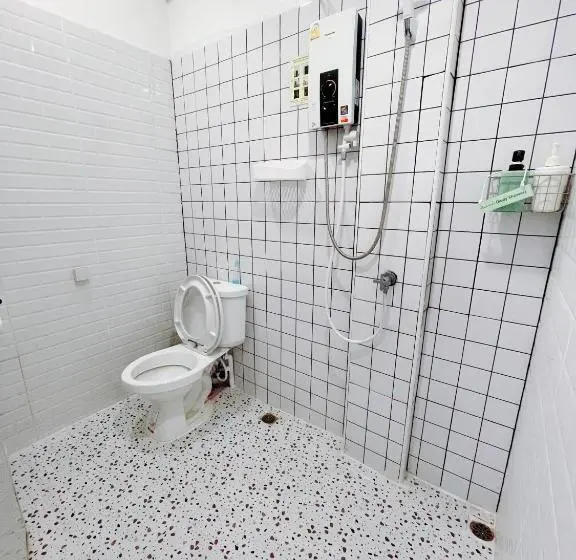 Standard Neljän Hengen Huone, Room Story Hostel