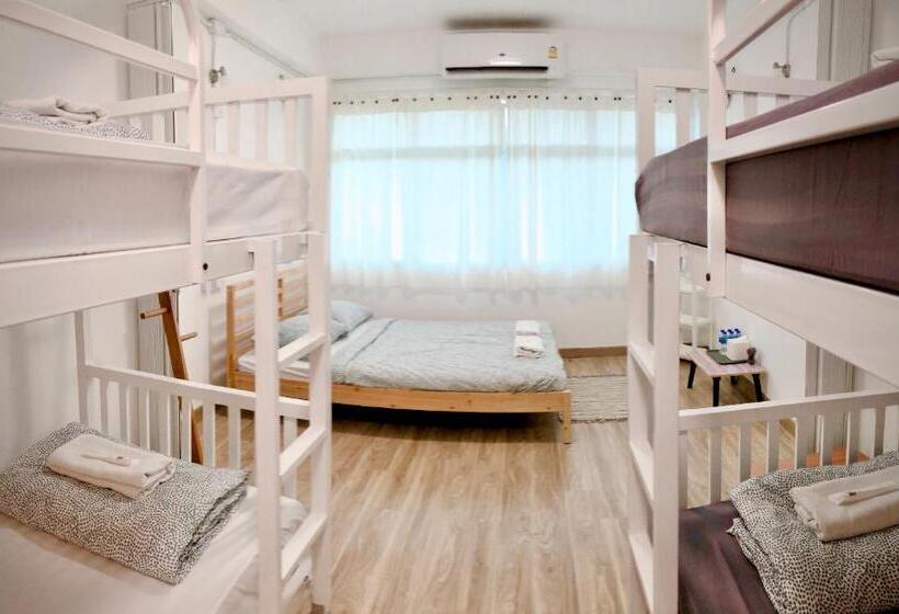 四人标准间, Room Story Hostel