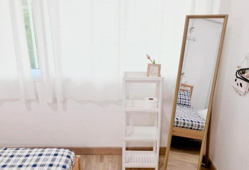 四人标准间, Room Story Hostel