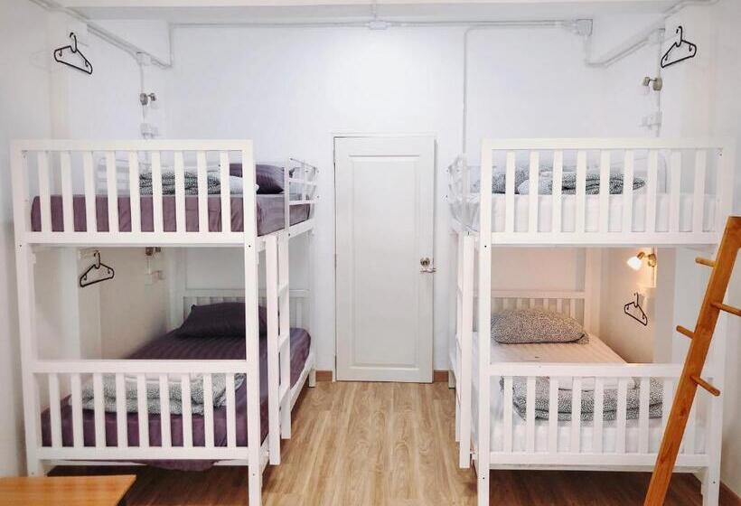 四人标准间, Room Story Hostel