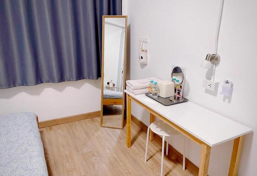 四人标准间, Room Story Hostel