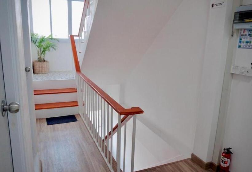 Standard room with outdoor bath, Room Story Hostel