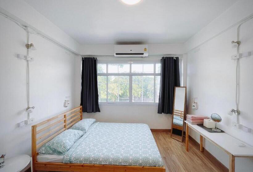 四人标准间, Room Story Hostel