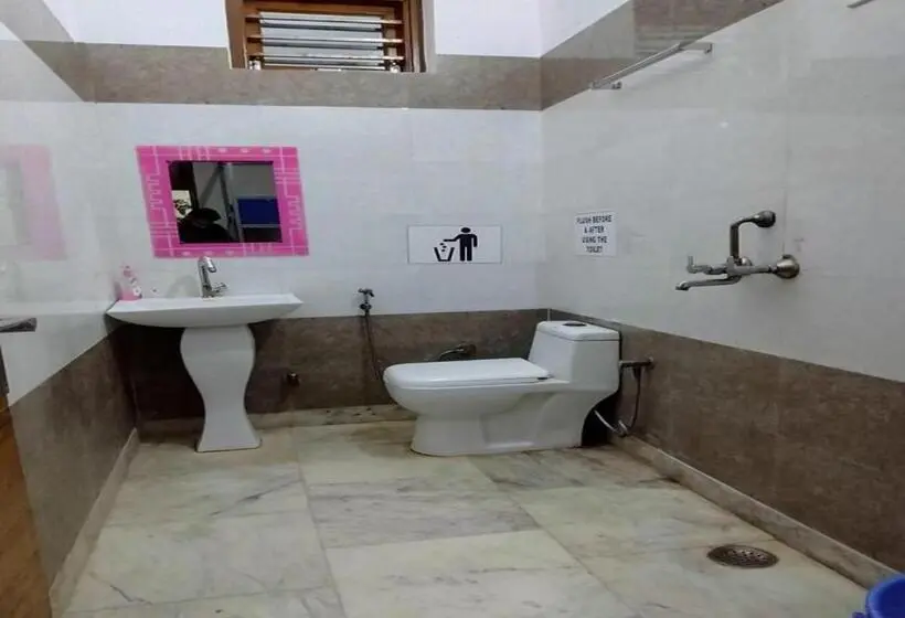 تختخواب در اتاق مشترک, Taj Street Hostel