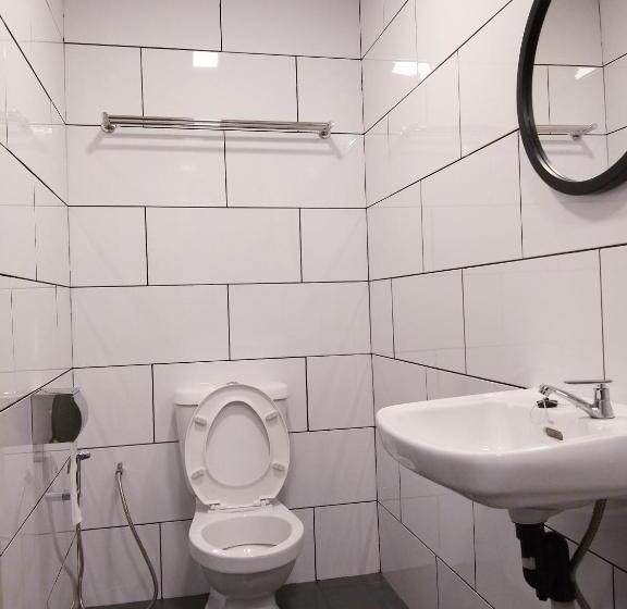 חדר משפחתי, Ocean House