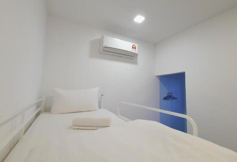 חדר אקונומי, Ocean House