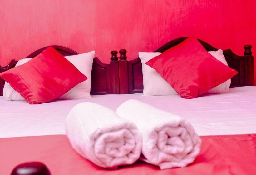 Номер Стандарт с Балконом, Shrine Inn