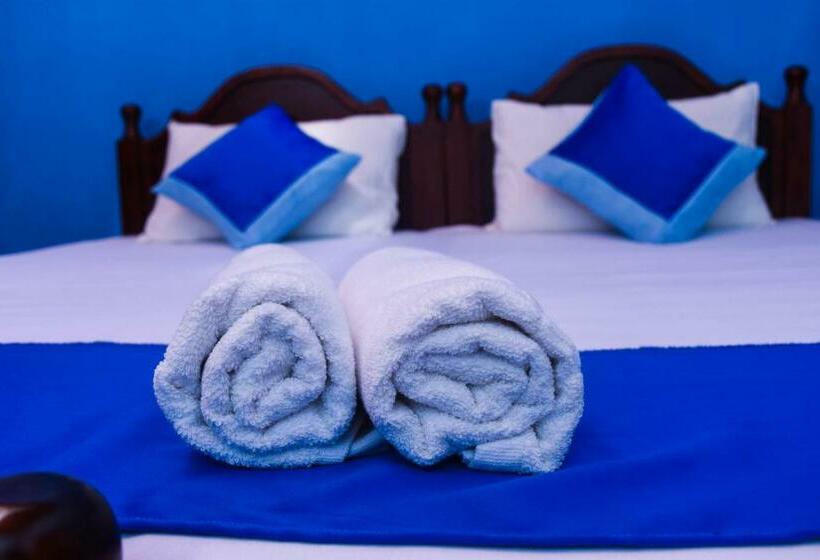 Номер Стандарт с Балконом, Shrine Inn