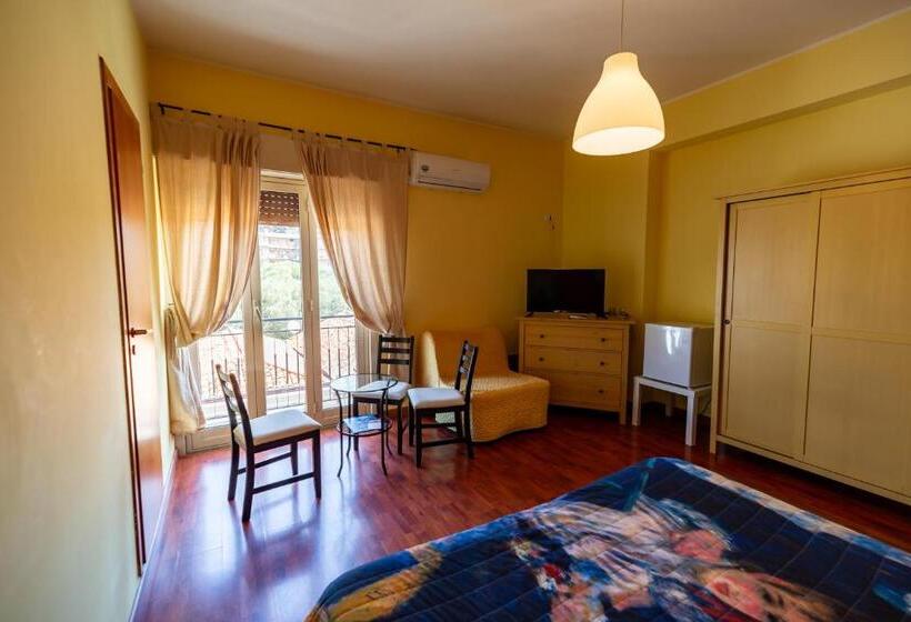 Triple Room Sea View, B&b Musìa