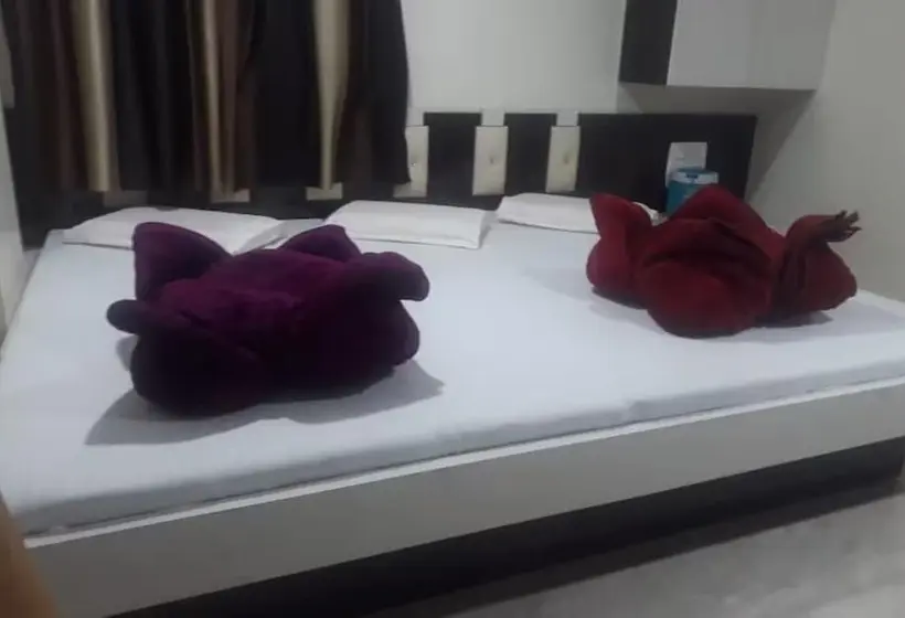 Chambre Quadruple Deluxe, Arzoo Palace