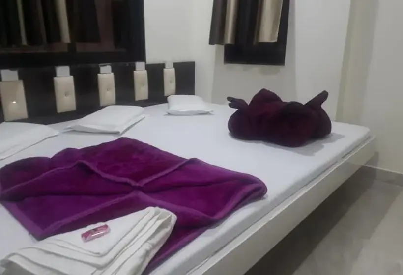 Chambre Quadruple Deluxe, Arzoo Palace