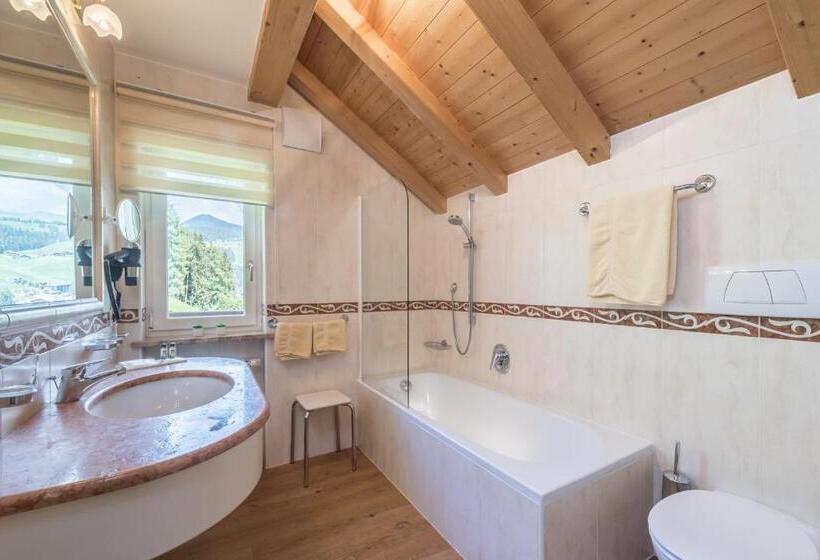 اتاق لوکس, Garni La Bercia