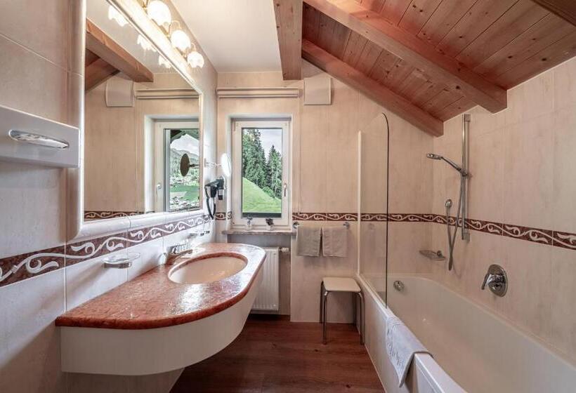 اتاق لوکس, Garni La Bercia