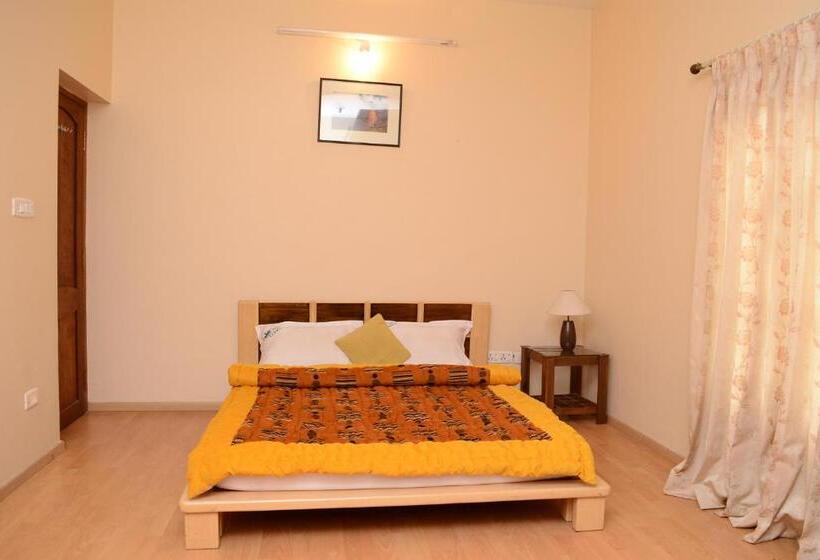 חדר דחוקס עם מיטת קינג, Rainbowcottages
