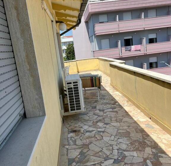 Economy Quadruple Room, Casa Gialla